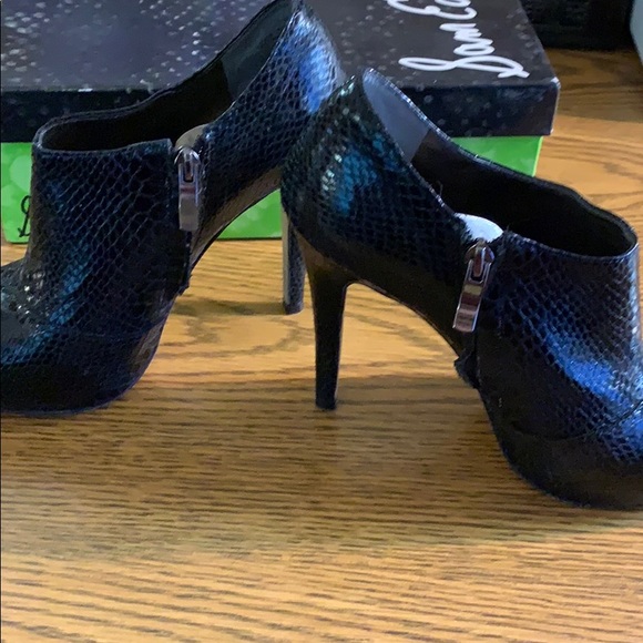 Sam Edelman Black Boa Print Booties - Picture 4 of 7